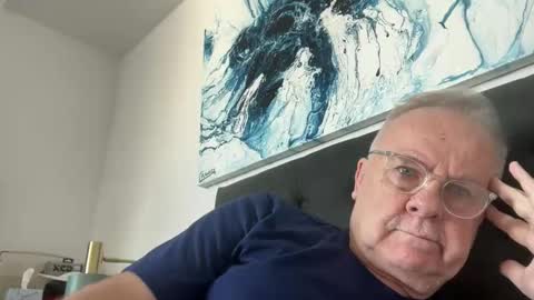 Snapshot of ozhairybearxxxx chatting on May 27, 2:19 am ozhairybearxxxx online show from May 27, 2:19 am