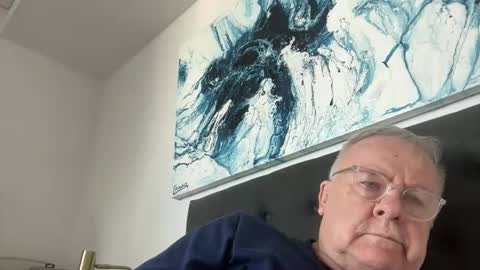 Snapshot of ozhairybearxxxx chatting on June 5, 2:07 am ozhairybearxxxx online show from June 5, 2:07 am