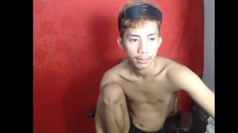 Snapshot of p1noytwink_xel chatting on May 29, 11:52 am p1noytwink_xel online show from May 29, 11:52 am