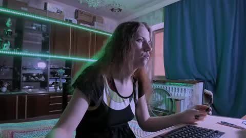 Ella online show from June 24, 6:23 am