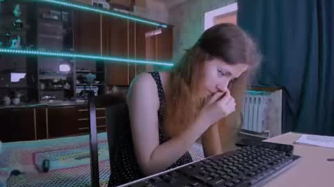 Ella online show from July 6, 10:12 am