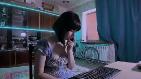 Ella online show from July 8, 4:28 am