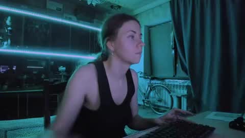Ella online show from July 14, 5:51 pm