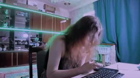 Ella online show from July 15, 7:13 am