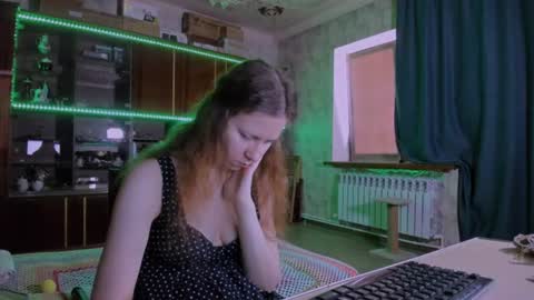 Ella online show from July 23, 7:17 am