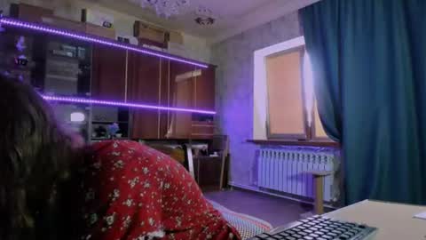 Ella online show from July 29, 5:49 am
