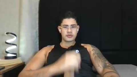 Snapshot of pablo_boston chatting on May 15, 9:05 am Javi online show from May 15, 9:05 am