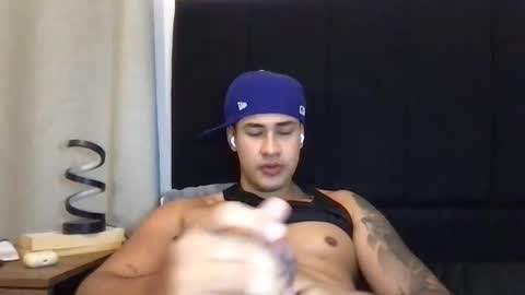 Snapshot of pablo_boston chatting on June 8, 12:58 am Javi online show from June 8, 12:58 am