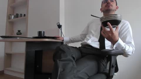 Snapshot of pablo_rincon95 chatting on February 6, 3:20 pm pablo rincon95 online show from February 6, 3:20 pm