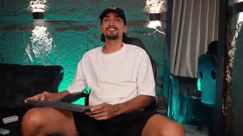 pablo online show from February 17, 12:40 am