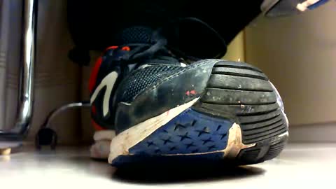 Snapshot of pablomenesssl chatting on January 1, 8:15 pm Pablo Meness online show from January 1, 8:15 pm