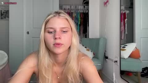 Snapshot of paigepawg chatting on June 3, 2:08 pm PaigePawg online show from June 3, 2:08 pm