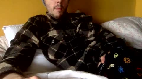 Snapshot of paintdude424 chatting on December 3, 7:33 pm paintdude424 online show from December 3, 7:33 pm