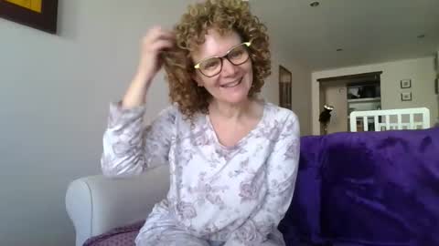 Snapshot of palaustudio chatting on November 4, 10:14 am Merce online show from November 4, 10:14 am