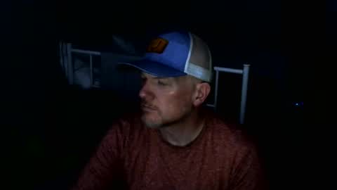 Snapshot of pale_dad_bod chatting on April 5, 2:53 am pale_dad_bod online show from April 5, 2:53 am