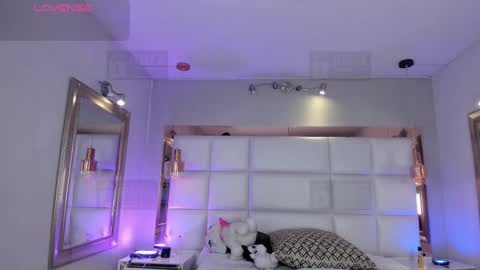 Palmer  online show from February 20, 9:04 pm