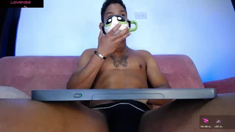 Snapshot of palo_santo06 chatting on May 12, 7:49 am Palo Santo online show from May 12, 7:49 am