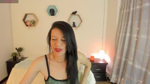 Paloma  online show from October 19, 7:58 pm