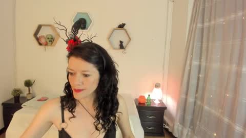 Paloma  online show from October 30, 8:09 pm