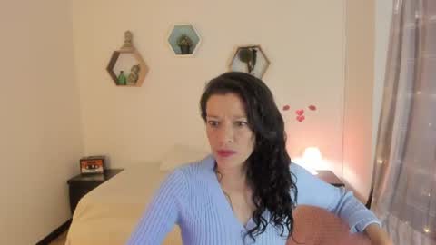 Paloma  online show from June 13, 8:29 pm