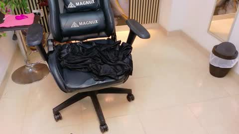 Pam online show from October 24, 4:14 pm