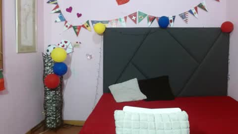pamela_echeverria online show from June 17, 11:12 am