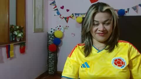 pamela_echeverria online show from June 27, 12:22 pm