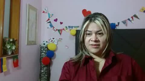 pamela_echeverria online show from July 2, 11:16 am