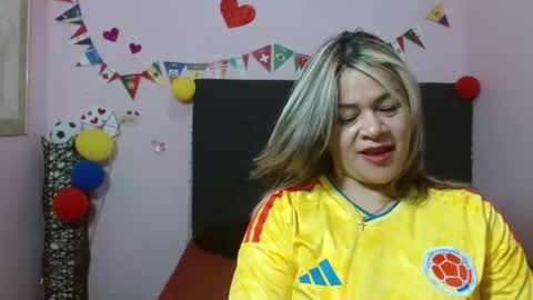 pamela_echeverria online show from July 3, 10:54 am