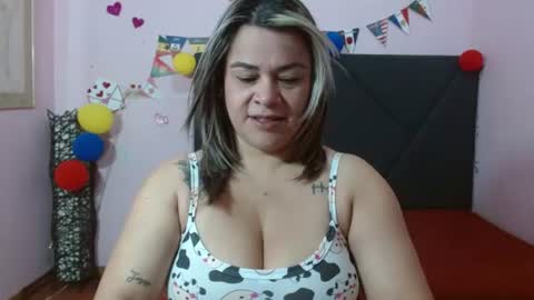 pamela_echeverria online show from July 14, 11:27 am