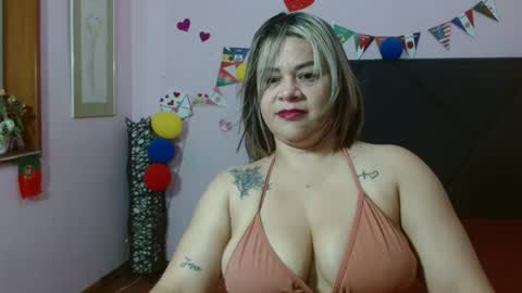 pamela_echeverria online show from July 17, 11:06 am