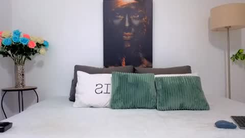 Snapshot of pamela_issy chatting on July 18, 9:02 am PAMEL ISSY online show from July 18, 9:02 am