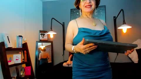 pamela_mature41 online show from May 13, 7:39 am