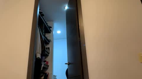 Snapshot of pamela_milleer chatting on January 19, 1:53 am pamela_milleer online show from January 19, 1:53 am