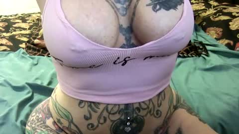 PAMELA GUNNS online show from June 27, 9:09 pm