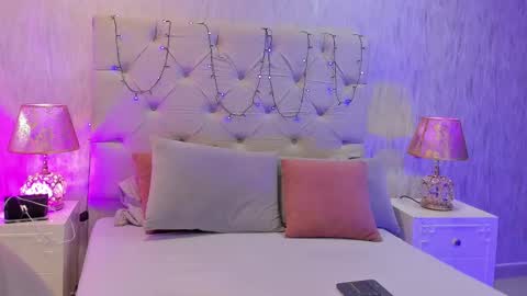 Snapshot of pamelamiler_ chatting on October 29, 12:18 pm TELL ME PAMELLA AND GIVE ME A GOOD GRADE ITS IMPORTANT online show from October 29, 12:18 pm