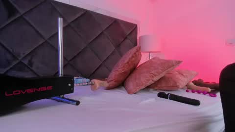 Pamela Ponce online show from June 29, 3:56 pm