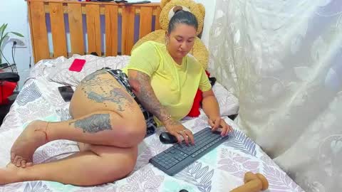 Pamela online show from March 6, 10:15 pm