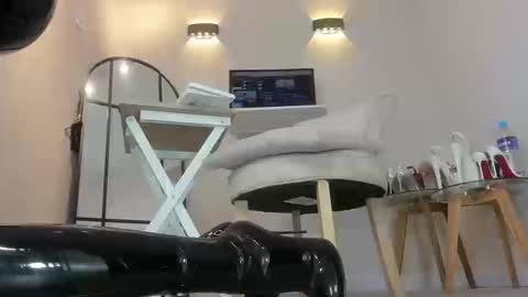 pamelasmith128858 online show from March 11, 8:59 pm