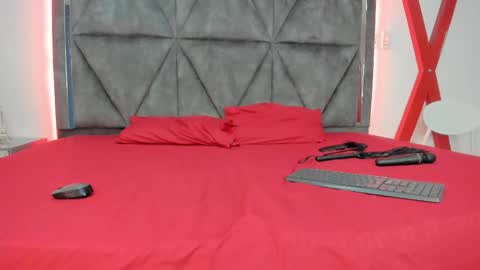 Snapshot of pamelawhiite_ chatting on October 11, 2:55 am Pamela online show from October 11, 2:55 am