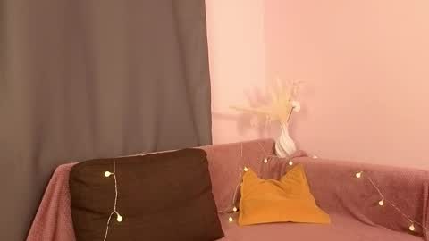 Snapshot of pamilarakestraw chatting on November 8, 8:18 pm daniella online show from November 8, 8:18 pm