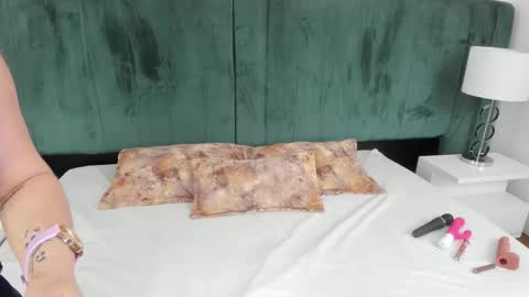 Snapshot of pandorabianchi_ chatting on September 24, 11:57 am PANDORA online show from September 24, 11:57 am