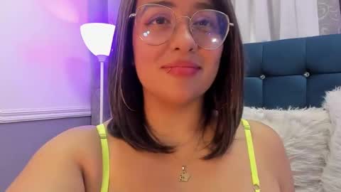 Snapshot of pandoracherry chatting on March 11, 3:48 am Pandora online show from March 11, 3:48 am