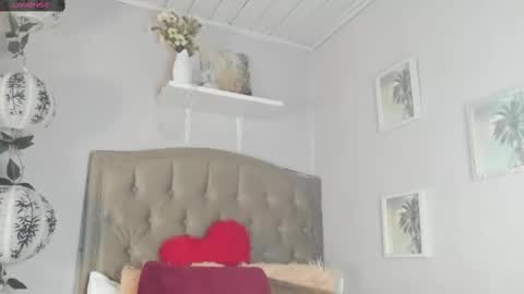 Snapshot of pandorakarl chatting on February 27, 12:10 am PandoraKarl online show from February 27, 12:10 am