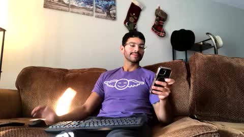 Snapshot of panduh21 chatting on November 16, 5:07 pm Manny Libero online show from November 16, 5:07 pm