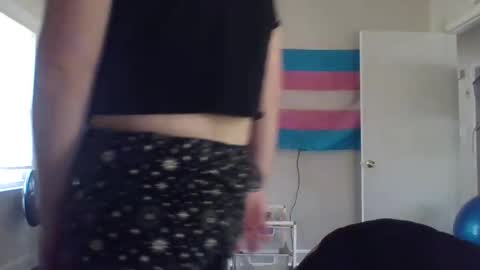 Snapshot of panmeow1995 chatting on April 3, 4:27 pm Puppyslut online show from April 3, 4:27 pm