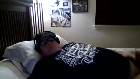 Snapshot of panos678442 chatting on June 3, 10:07 am panos online show from June 3, 10:07 am