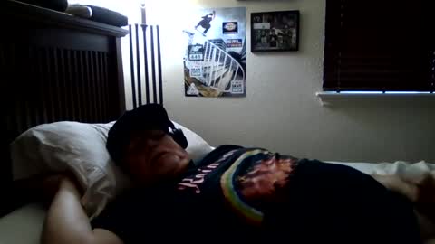 Snapshot of panos678442 chatting on June 22, 1:19 pm panos online show from June 22, 1:19 pm