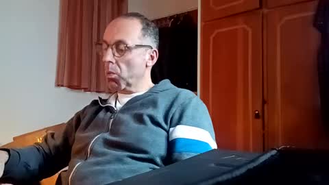 Snapshot of pansak1973 chatting on February 15, 12:54 pm pansak1973 online show from February 15, 12:54 pm