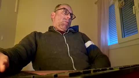 Snapshot of pansak1973 chatting on February 16, 1:27 pm pansak1973 online show from February 16, 1:27 pm